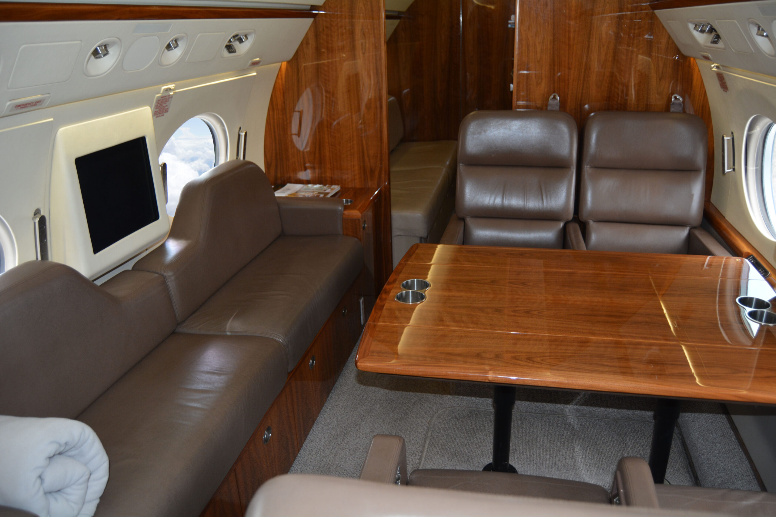 N280PH-Interior-1-scaled