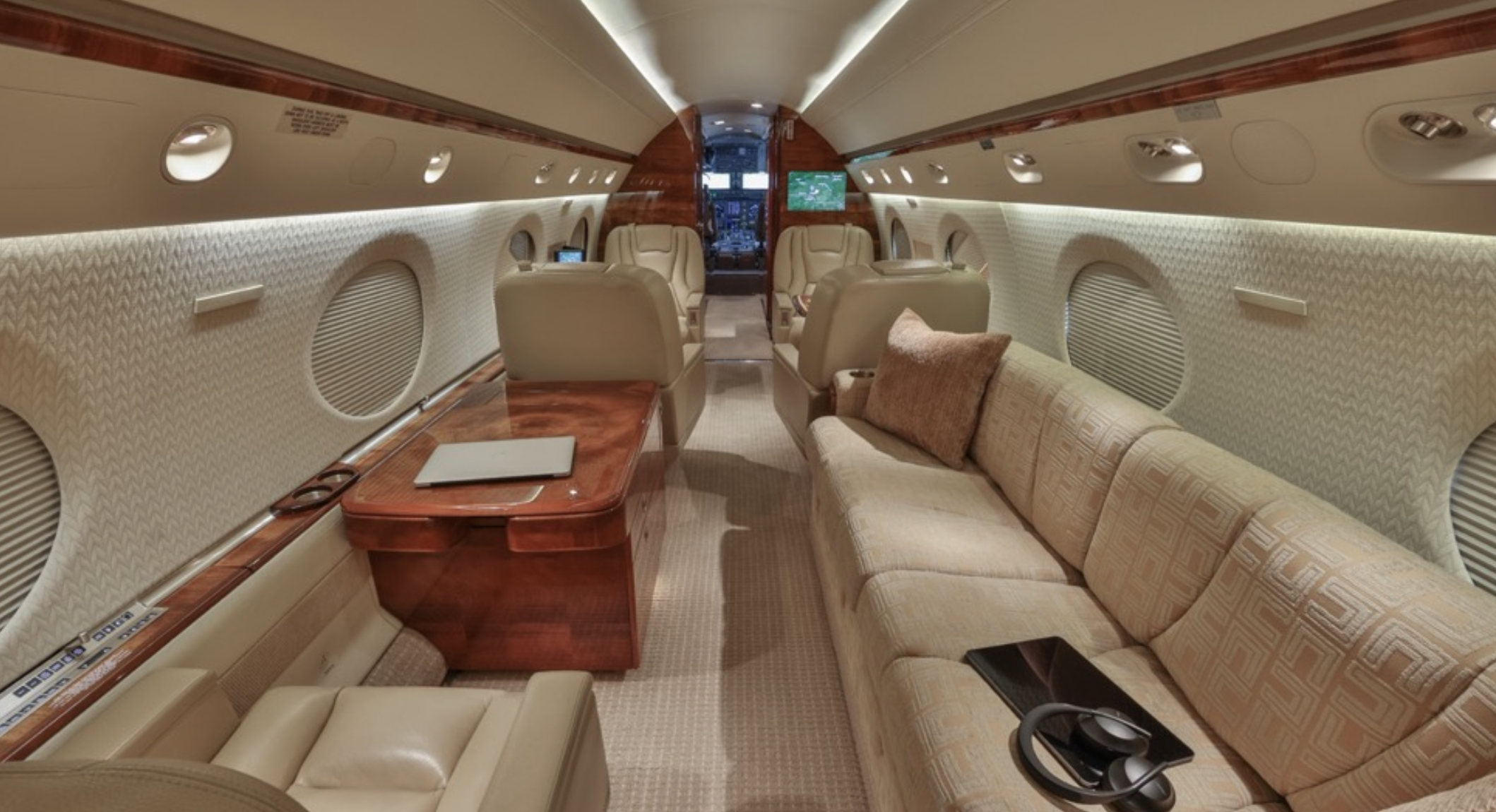 n500rh-interior-maincabin-1